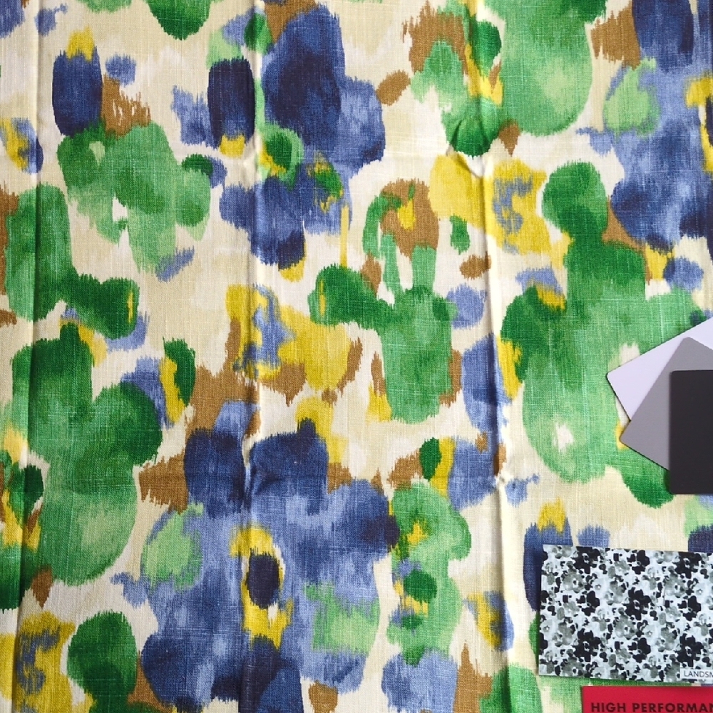Vibrant Abstract Floral Linen blend Fabric - Ultramarine